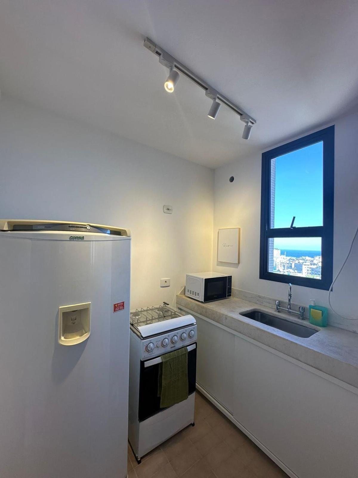 Flat Renovado Em Copacabana Com Piscina. Apartamento