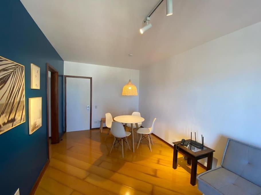 Apartamento Flat Renovado Em Copacabana Com Piscina. *
